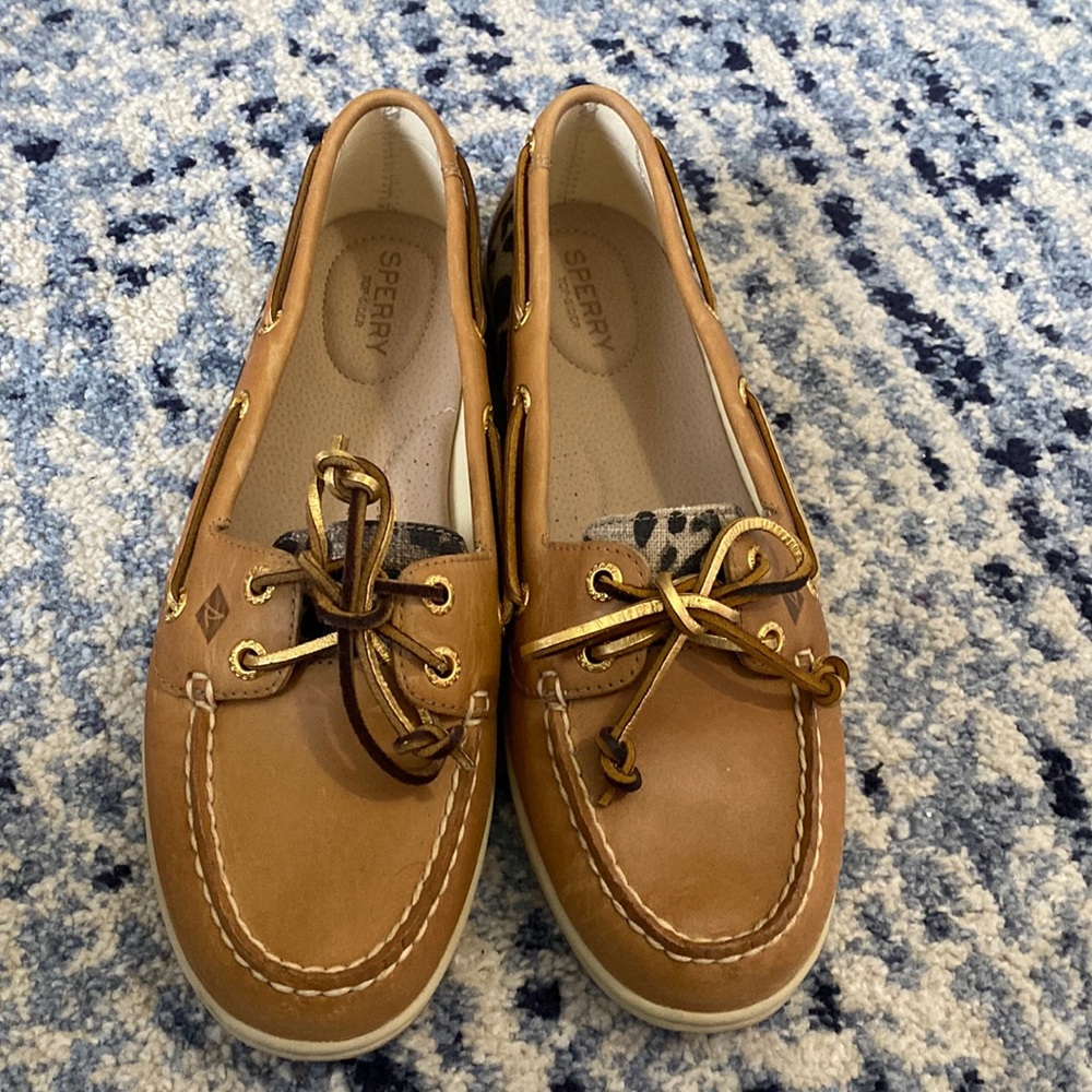 Sperry 9